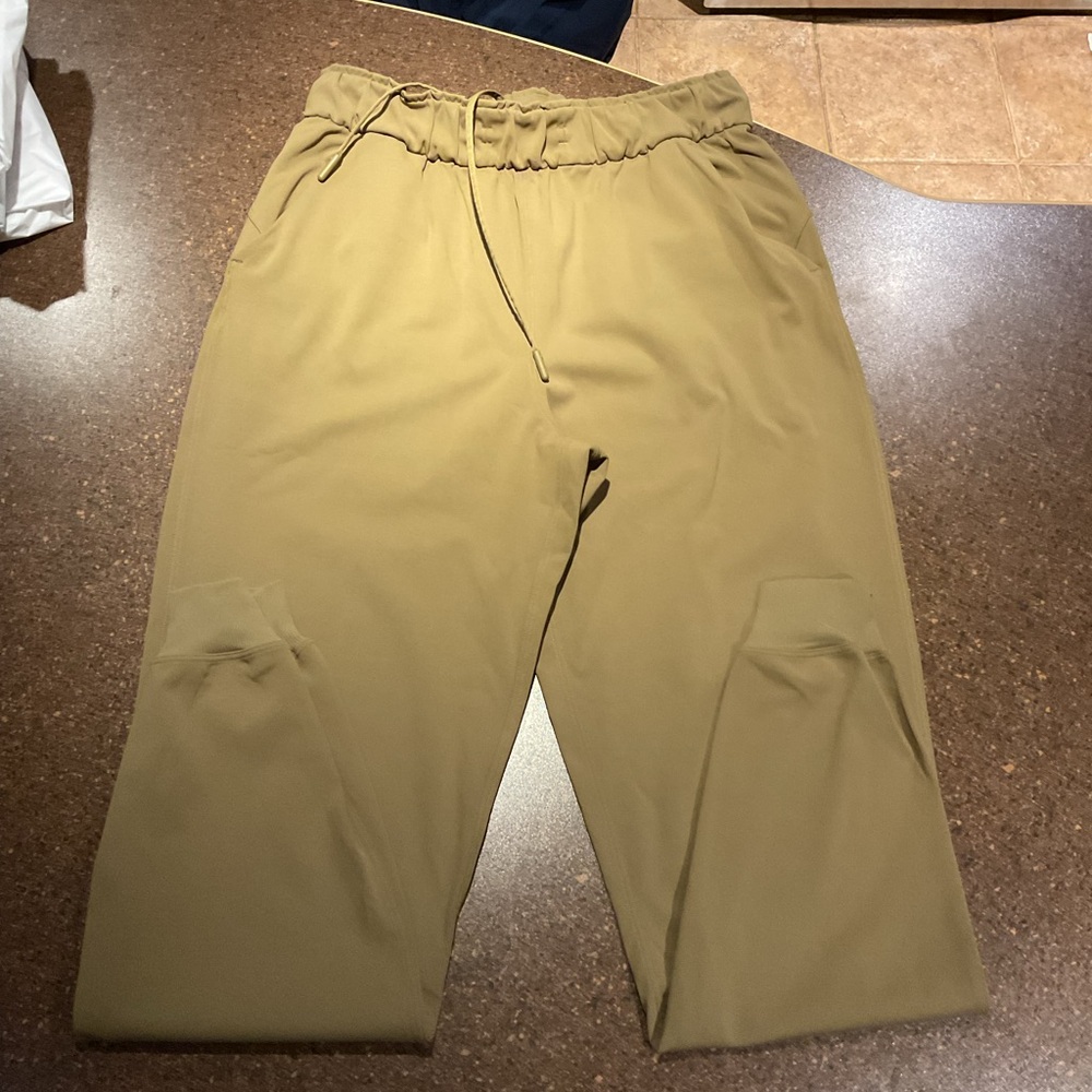 Lululemon ladies joggers